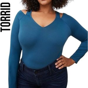 Torrid NWT Super Soft V-Neck Cutout Long Sleeve Top ~ 2X
